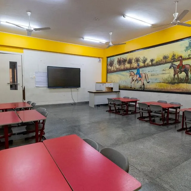 GoldenBee Classroom — @goldenbee_school on Instagram