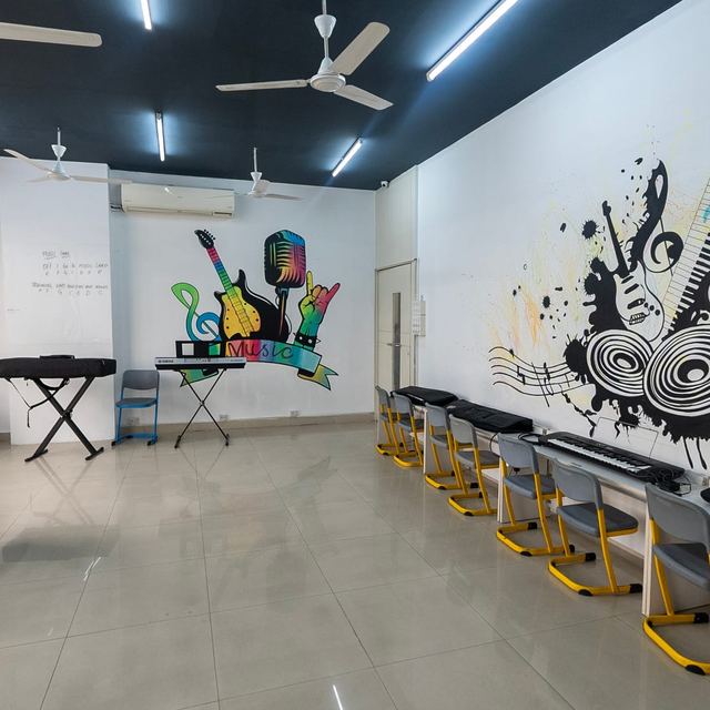 GoldenBee Music — @goldenbee_school on Instagram